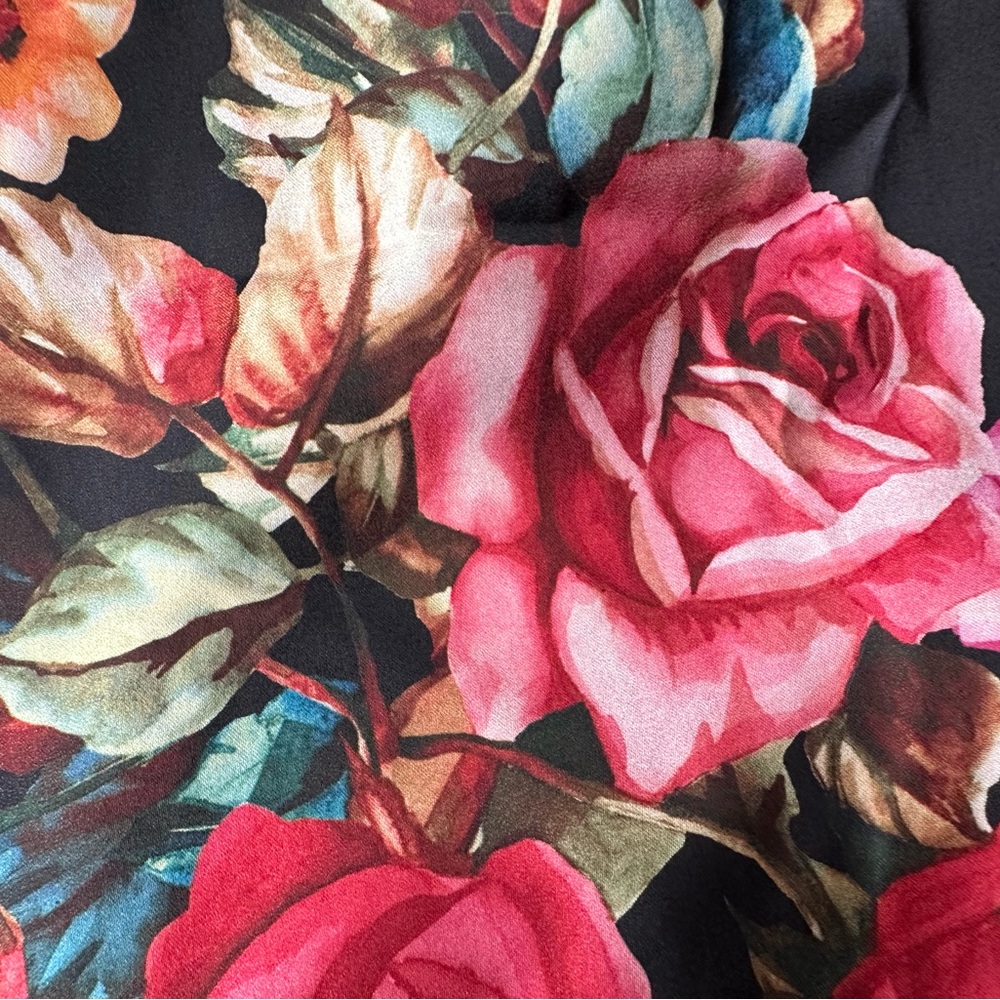 Stradivarius casual summer floral top 🌹🥀